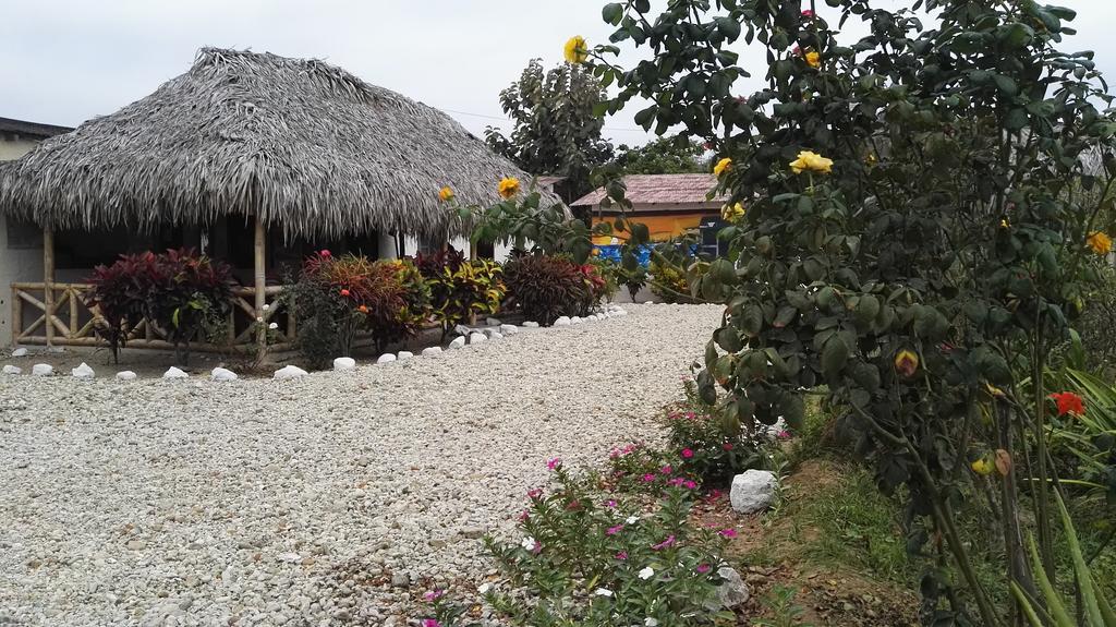 Montanita Garden Hostal Exterior photo